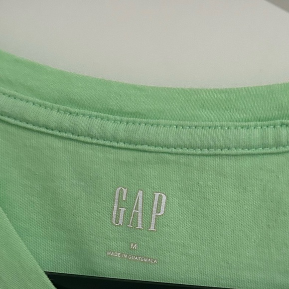 Green Gap shirt - Picture 2 of 3